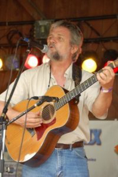 Image for Paddlers mourn the passing of Keith Pitzer