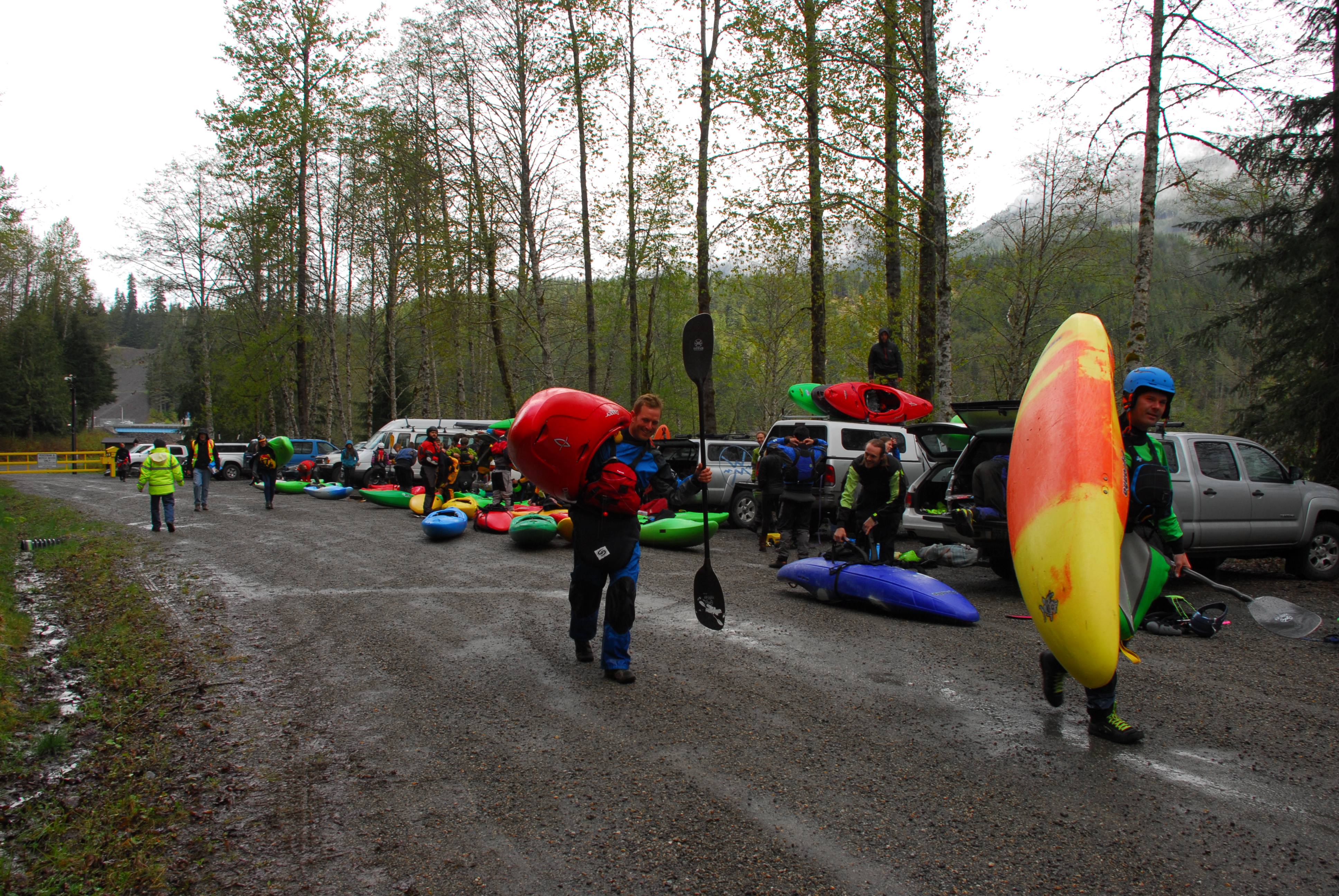 Kayaker parking at Culmback Dam, at the put-in for the Sultan Gorge.
