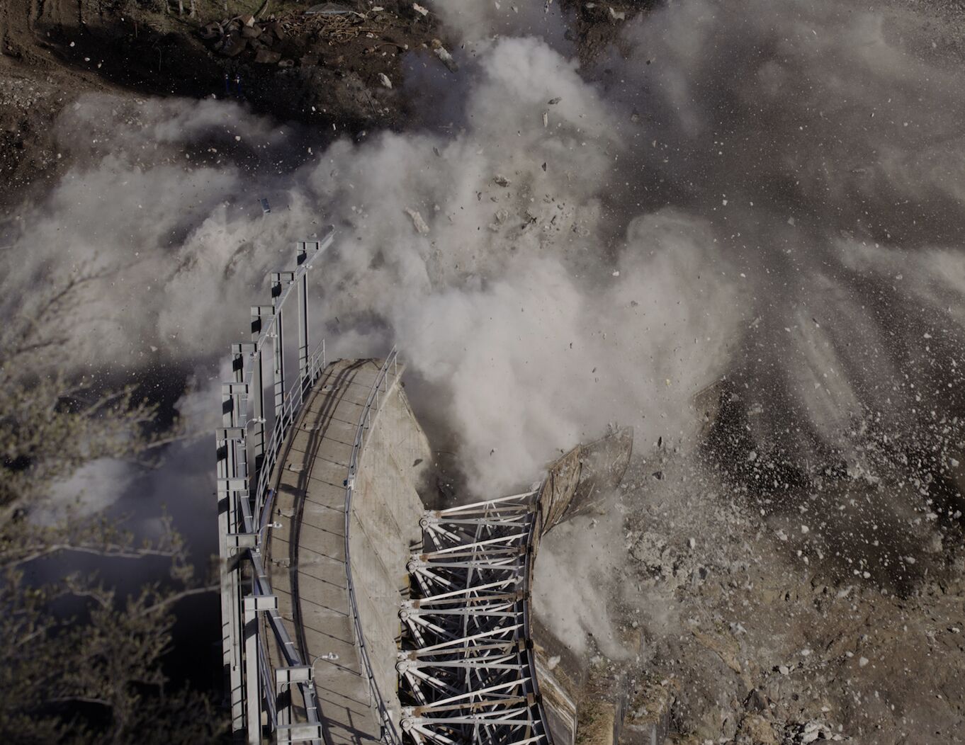 Image for Iron Gate Cofferdam Breached, Klamath River Freed