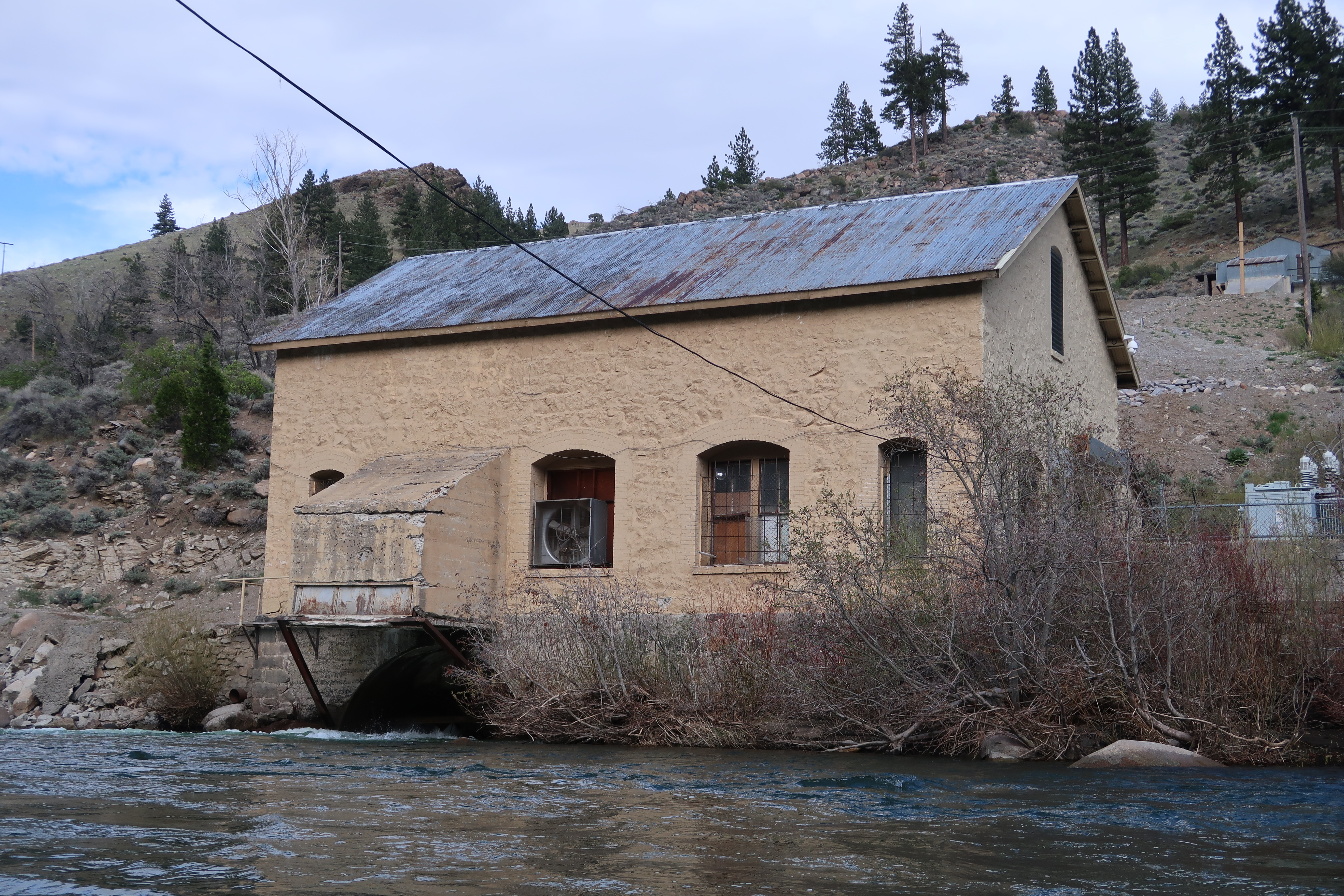 Small hydropower facility on the Truckee River